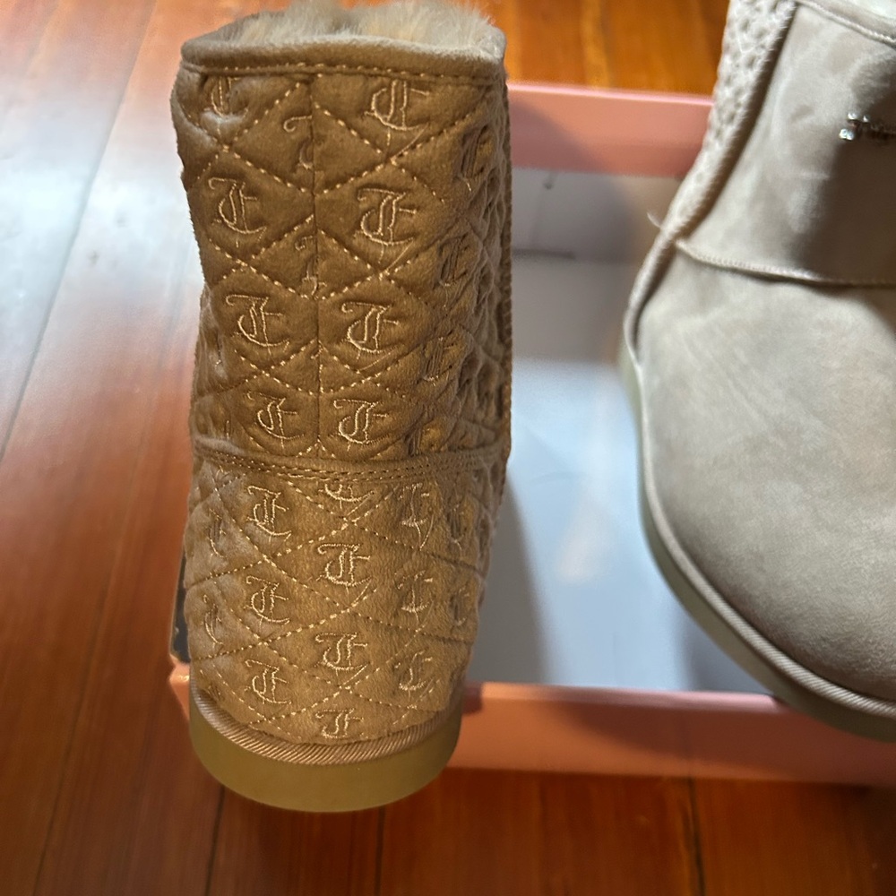 Juicy Couture Tan Quilted Slippers